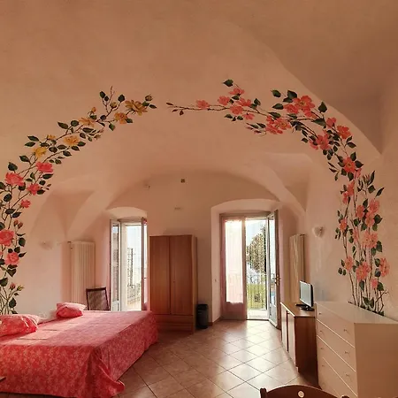 Celeste Aparthotel 2*