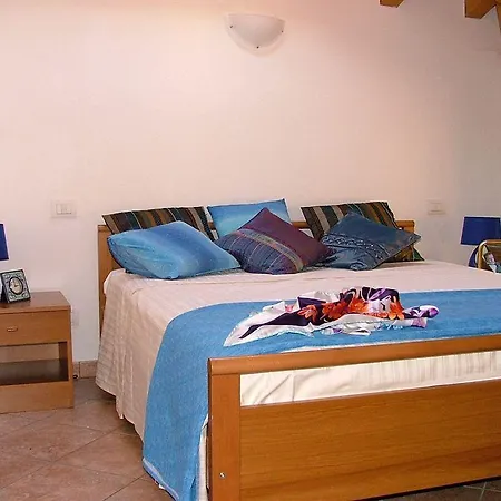 Ξενοδοχείο με διαμερίσματα Celeste View