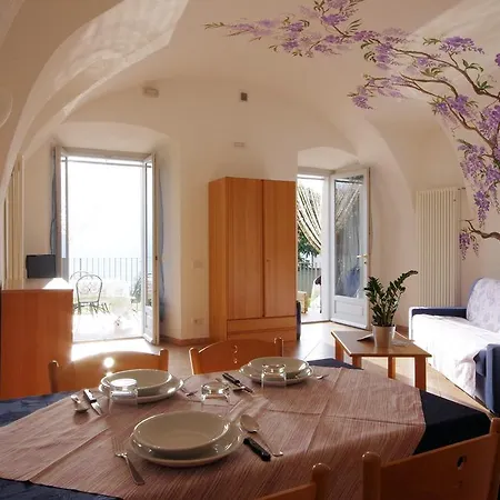 Ξενοδοχείο με διαμερίσματα Celeste View