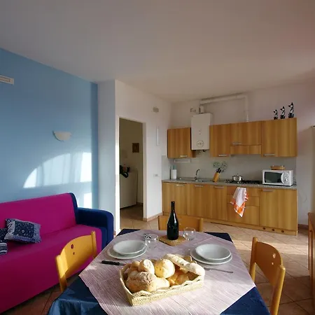 Ξενοδοχείο με διαμερίσματα Celeste View 4*