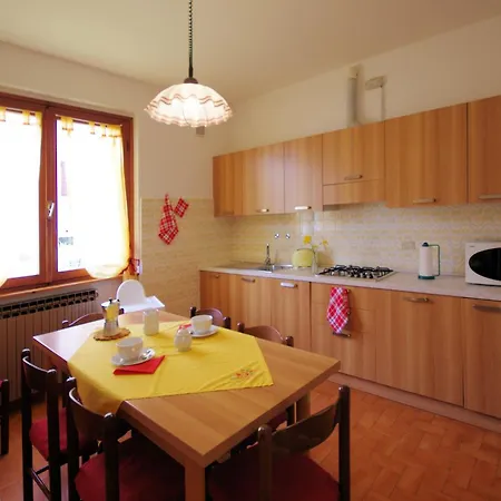 Ξενοδοχείο με διαμερίσματα Celeste View 4*